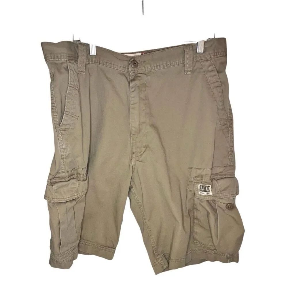 Levis Cargo Shorts Mens 36W Beige Hiking Outdoors Loose Fit 100% Cotton